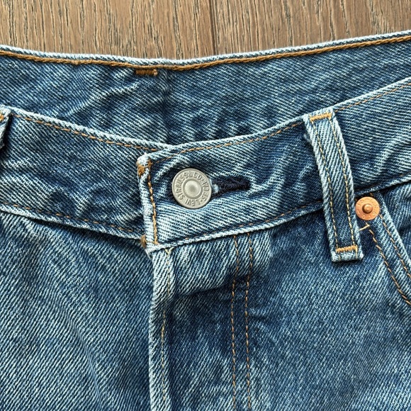 501® ORIGINAL FIT HIGH RISE WOMEN'S SHORTS - Picture 2 of 9